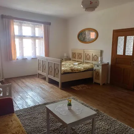 Apartman Menany Pensjonat Menany
