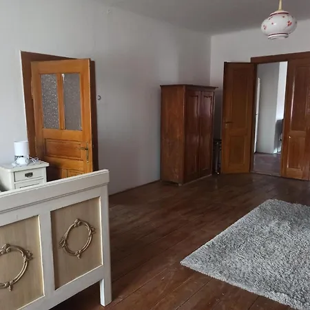 Pensjonat Apartman Menany Menany