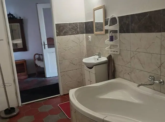 Apartmán Měňany 3* Menany